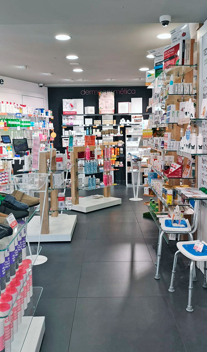 interior-farmacia-america